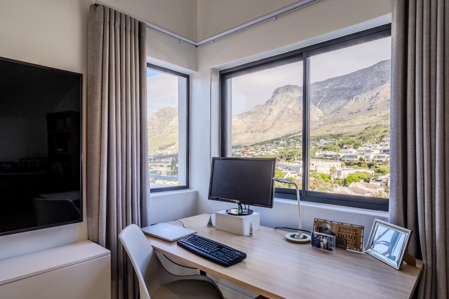 3 Bedroom Property for Sale in Higgovale Western Cape